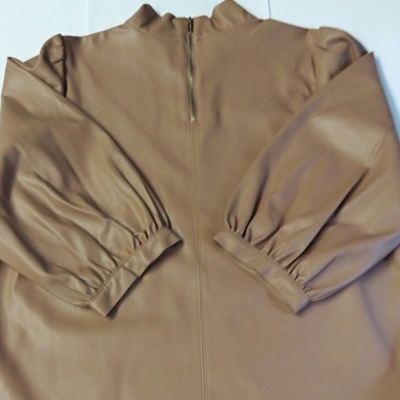 Calvin Klein Faux Leather Top - L NWOT - Picture 2 of 3